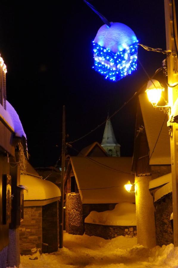Casa De Piedra Con Encanto En El Bonito Pueblo De Bagergue ภายนอก รูปภาพ