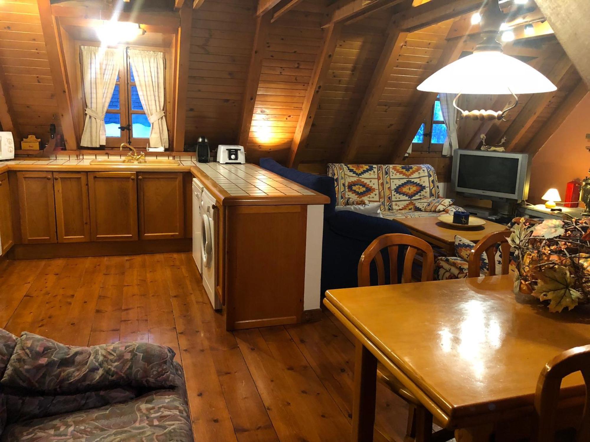 Casa De Piedra Con Encanto En El Bonito Pueblo De Bagergue ภายนอก รูปภาพ