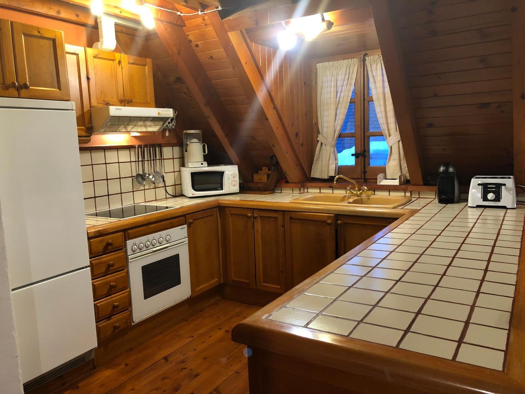Casa De Piedra Con Encanto En El Bonito Pueblo De Bagergue ภายนอก รูปภาพ