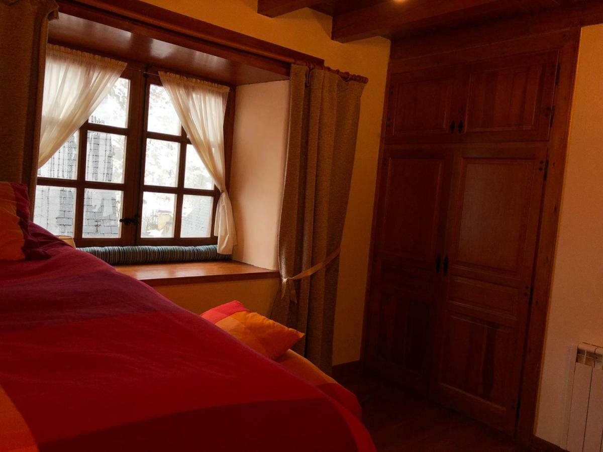 Casa De Piedra Con Encanto En El Bonito Pueblo De Bagergue ภายนอก รูปภาพ