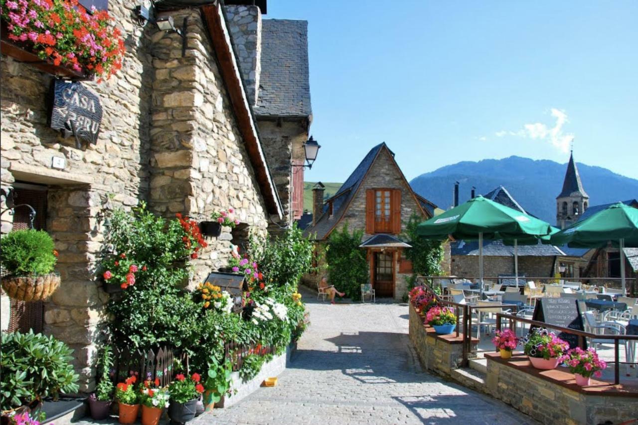 Casa De Piedra Con Encanto En El Bonito Pueblo De Bagergue ภายนอก รูปภาพ